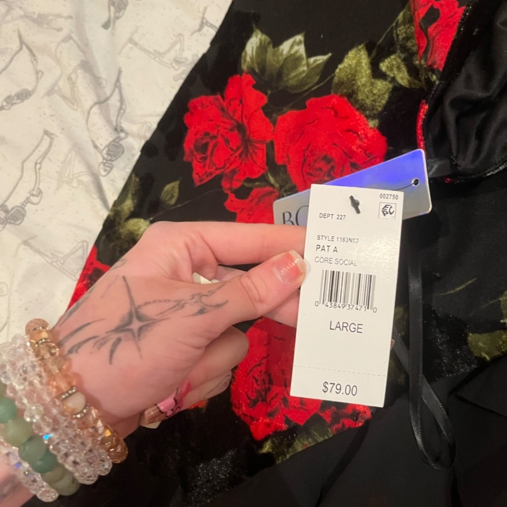 Macys formal black and red dress, gothic formal - Picture 4 of 5